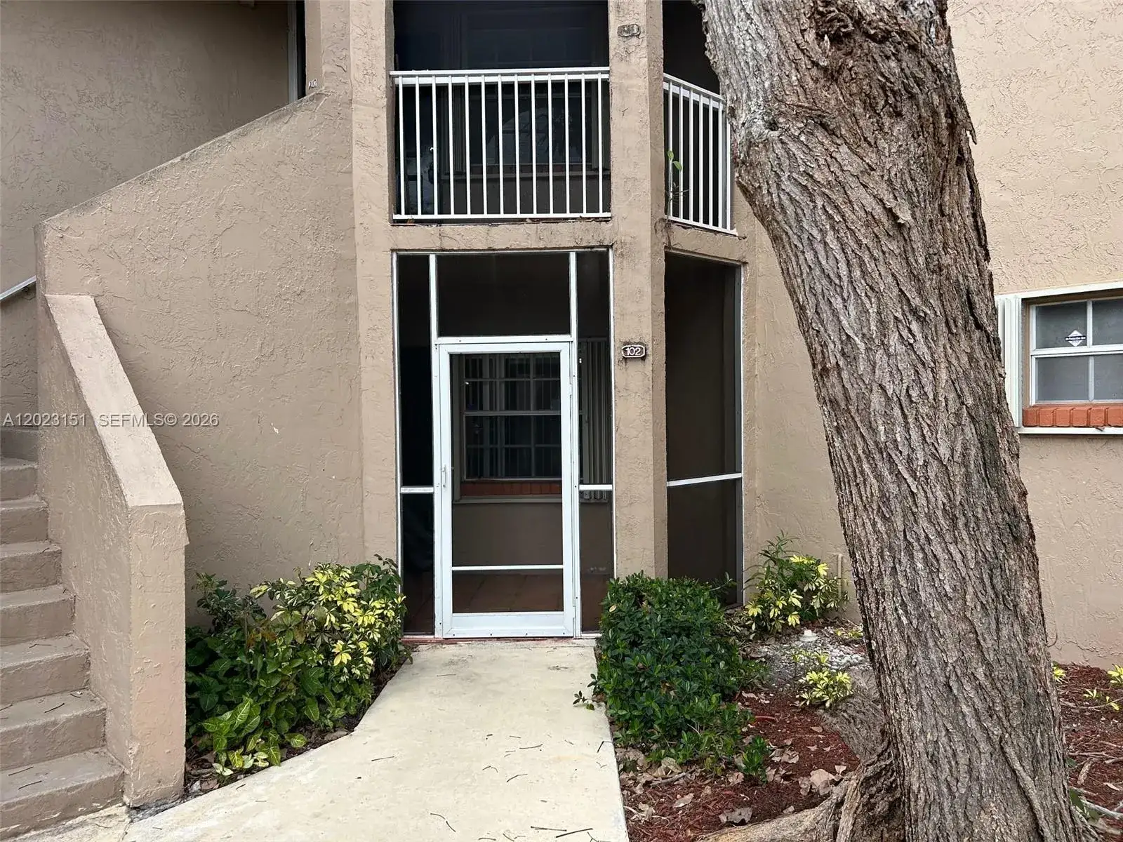 3 bedroom 2 bath Residential Lease for rent at 301 SW 86th Ave # 102, Pembroke Pines FL 33025