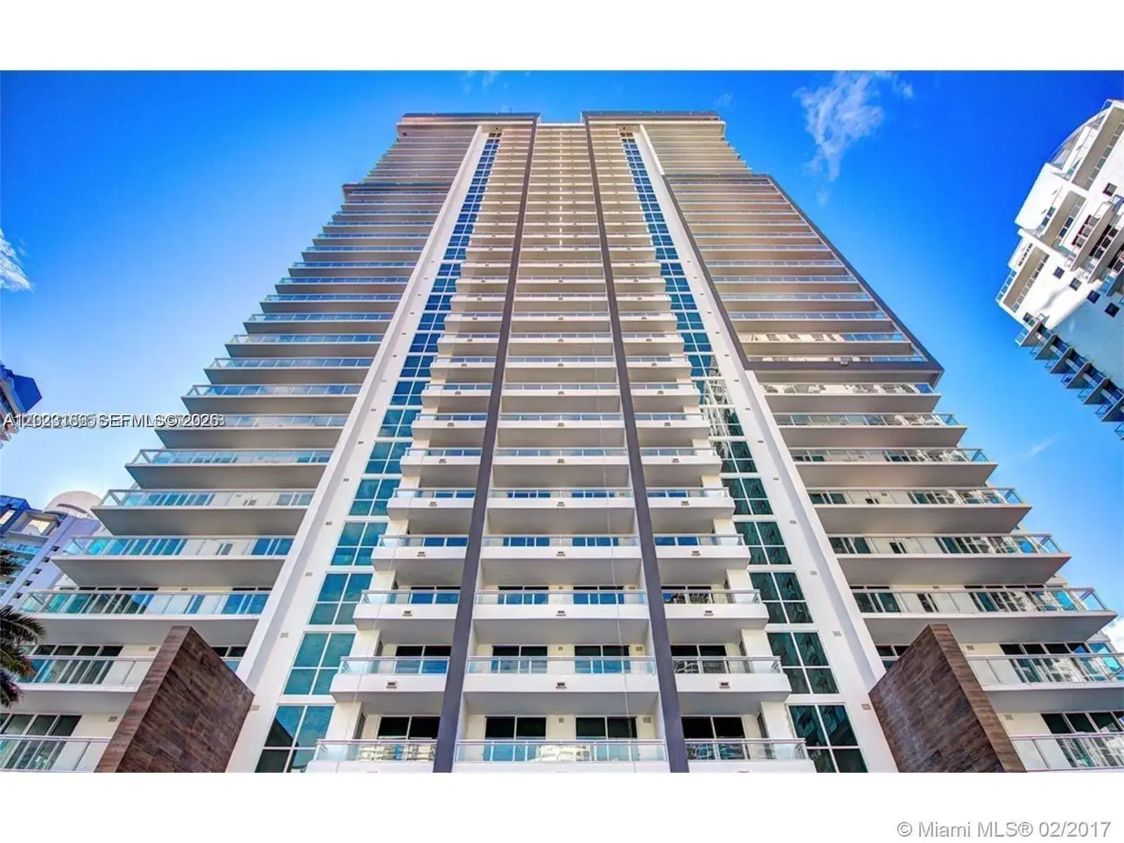 1 bath Residential Lease for rent at 1080 Brickell Ave # 2405, Miami FL 33131