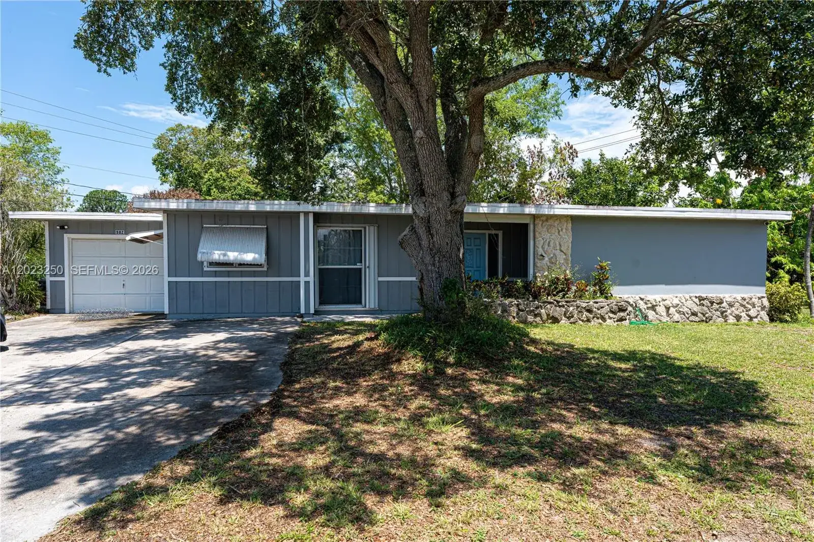 3 bedroom 2 bath Residential for sale at 982 SW Airoso Blvd, Port St. Lucie FL 34983
