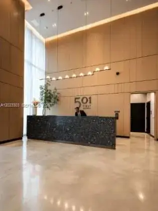 1 bedroom 2 bath Residential Lease for rent at 121 NE 5th St # 3203, Miami FL 33132