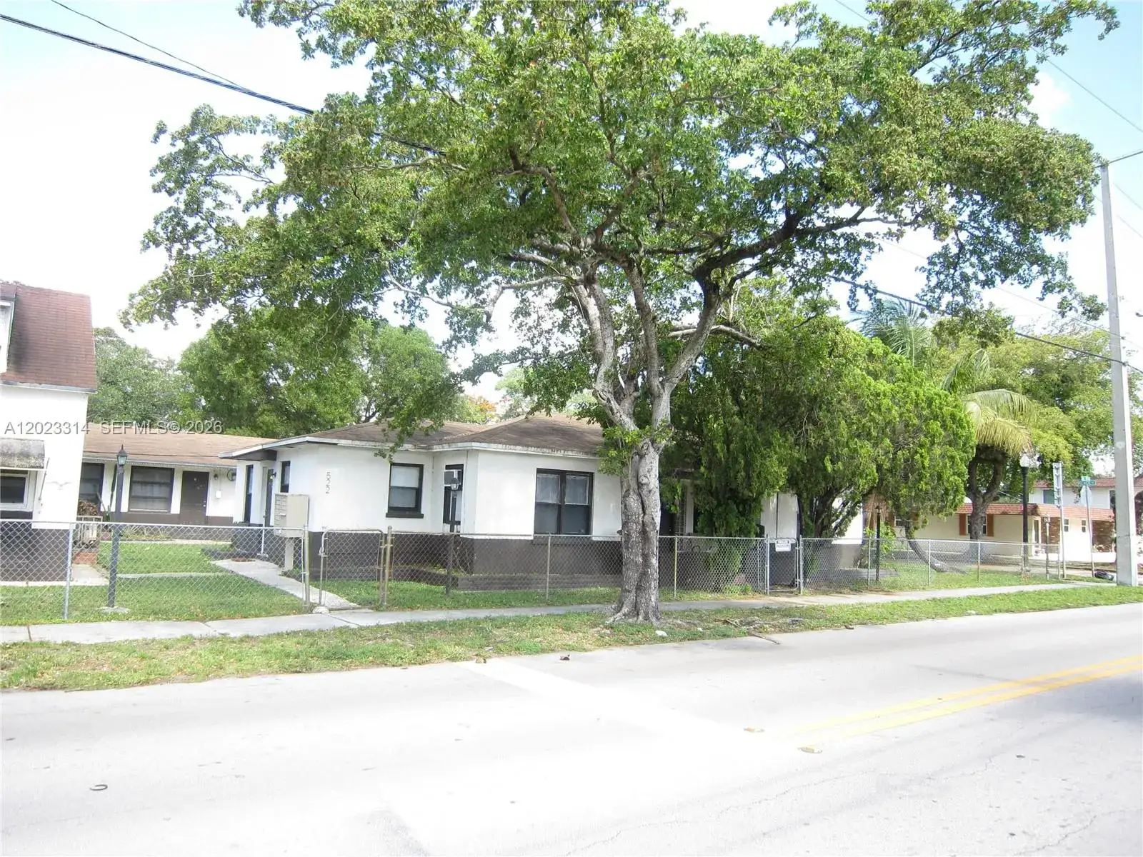 1 bedroom 1 bath Residential Lease for rent at 522 N 19th Ave # 5, Hollywood FL 33020