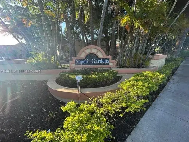 1 bedroom 1 bath Residential for sale at 977 Coral Club Dr # 977, Coral Springs FL 33071