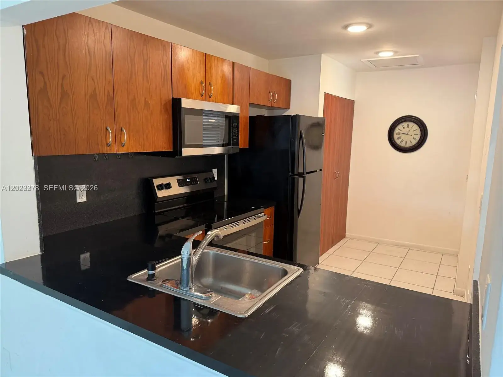 2 bedroom 2 bath Residential for sale at 20825 NE 8th Ct # 19, Miami FL 33179