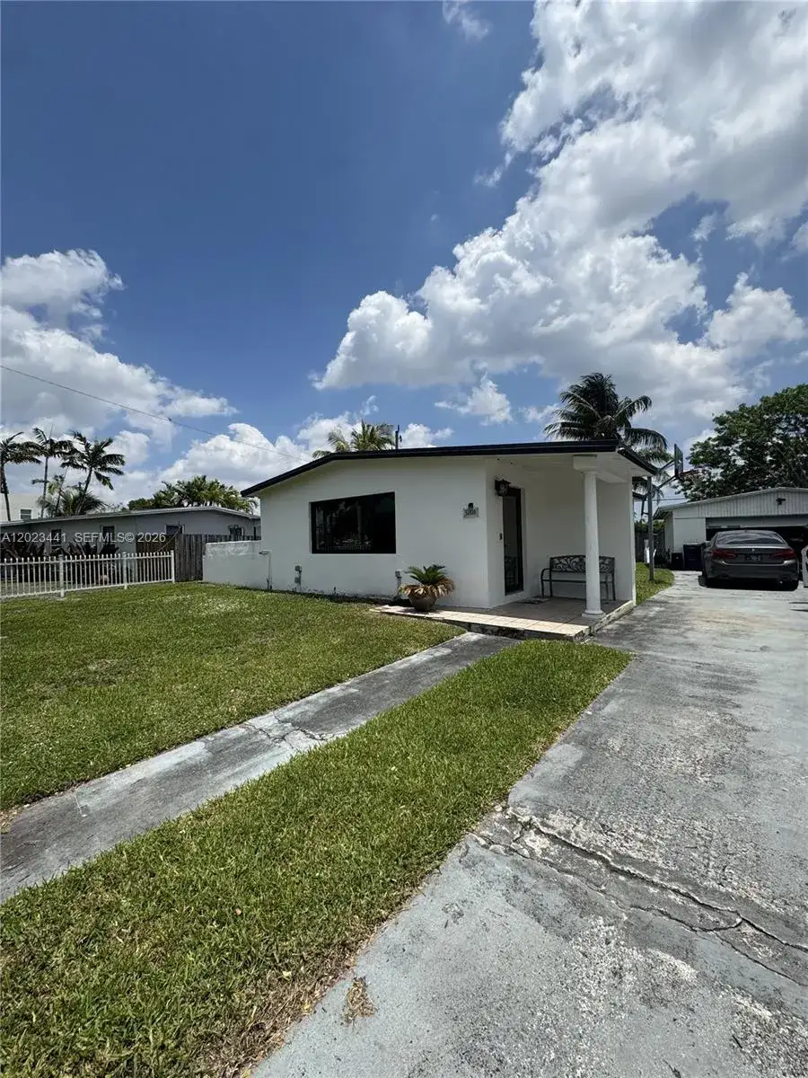 2 bedroom 1 bath Residential for sale at 5701 SW 117th Ave, Miami FL 33183