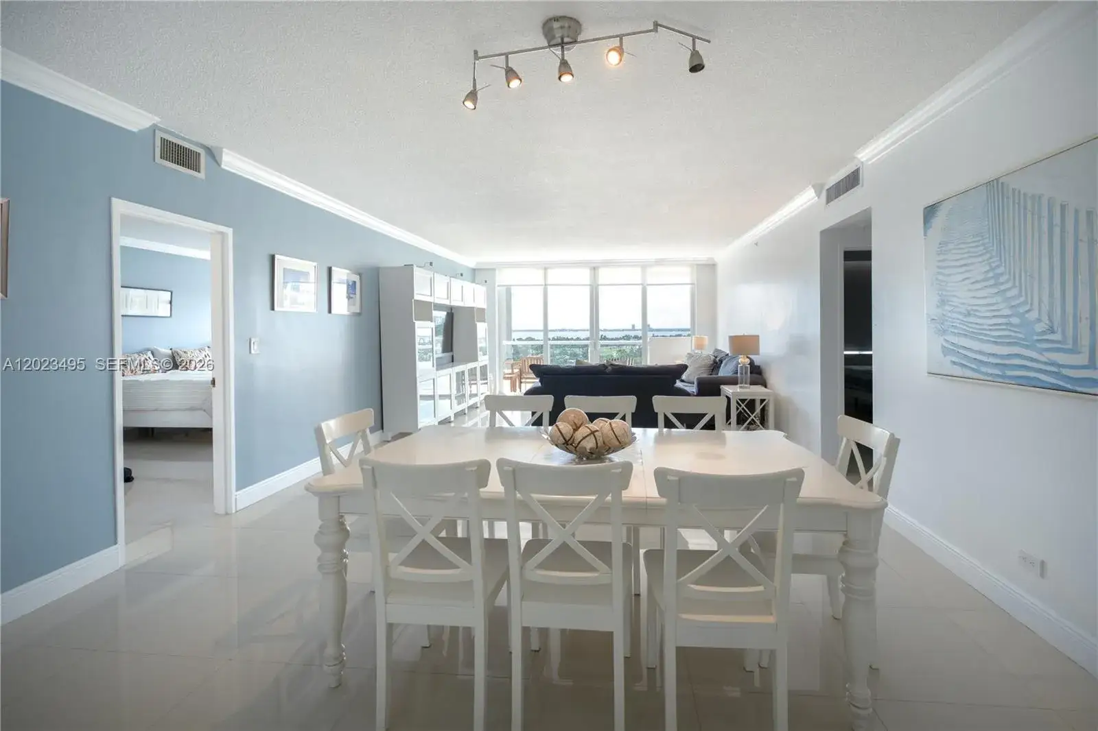 2 bedroom 2 bath Residential for sale at 5601 Collins Ave # 1420, Miami Beach FL 33140