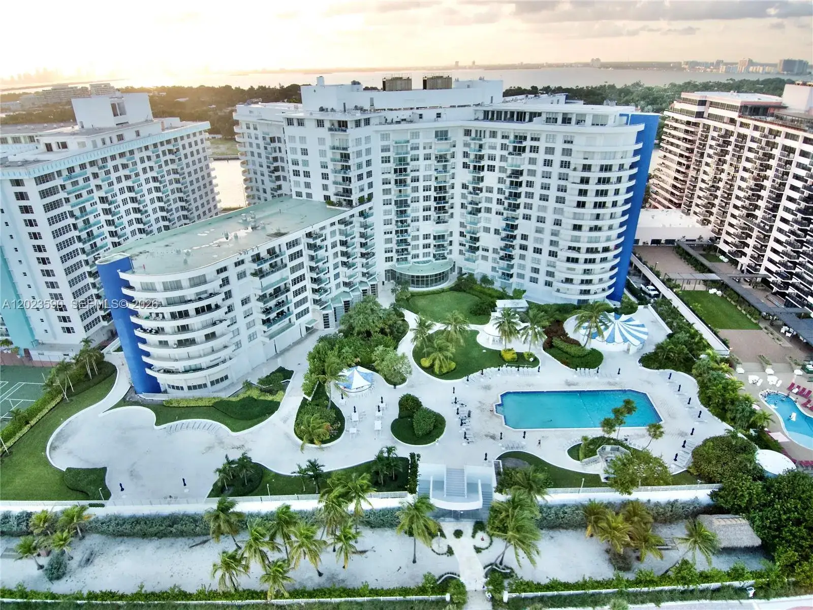 2 bedroom 2 bath Residential Lease for rent at 5151 Collins Ave # 428, Miami Beach FL 33140