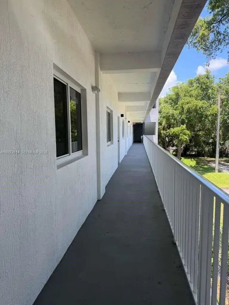 3 bedroom 2 bath Residential Lease for rent at 147 Nw 59th St # 205, Miami FL 33127
