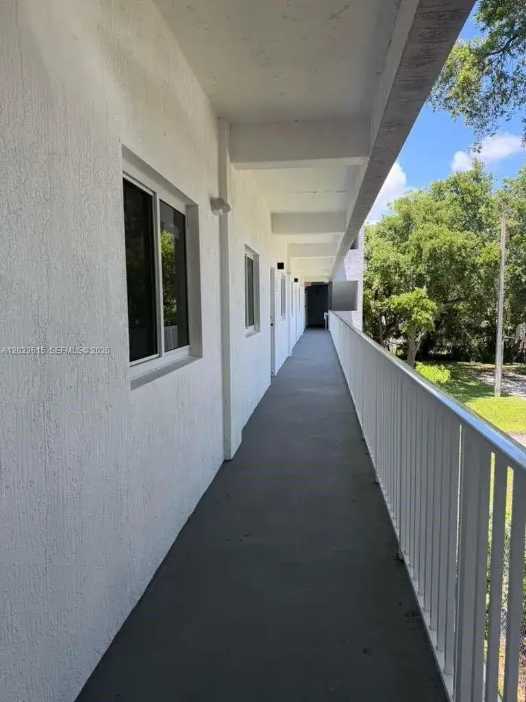 3 bedroom 2 bath Residential Lease for rent at 147 Nw 59th St # 302, Miami FL 33127