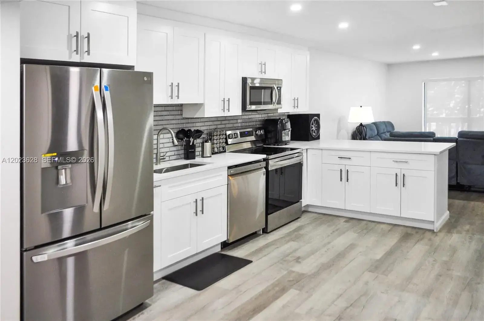 2 bedroom 2 bath Residential for sale at 1021 Mockingbird Ln # 202, Plantation FL 33324