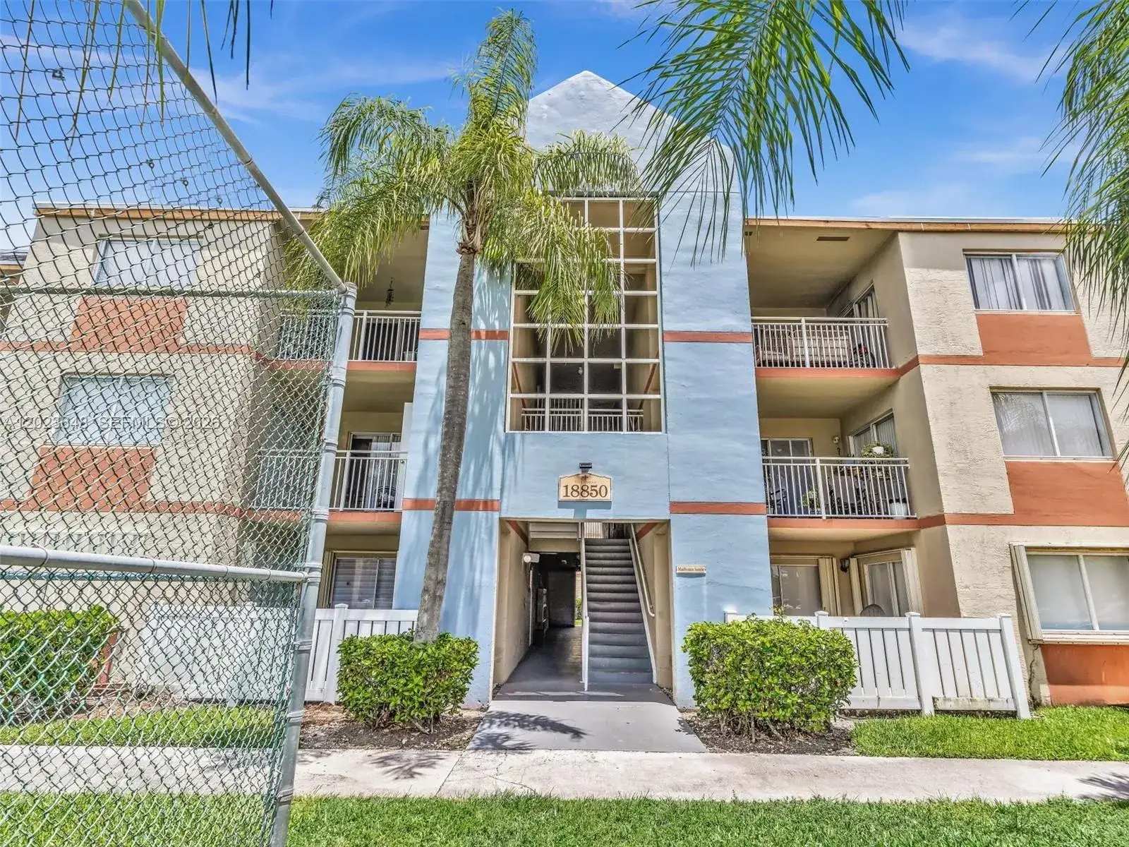 2 bedroom 2 bath Residential for sale at 18850 NW 57th Ave # 208, Hialeah FL 33015