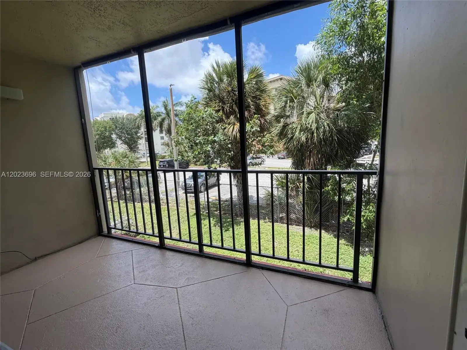 1 bedroom 1 bath Residential Lease for rent at 9150 Fontainebleau Blvd # 2, Miami FL 33172