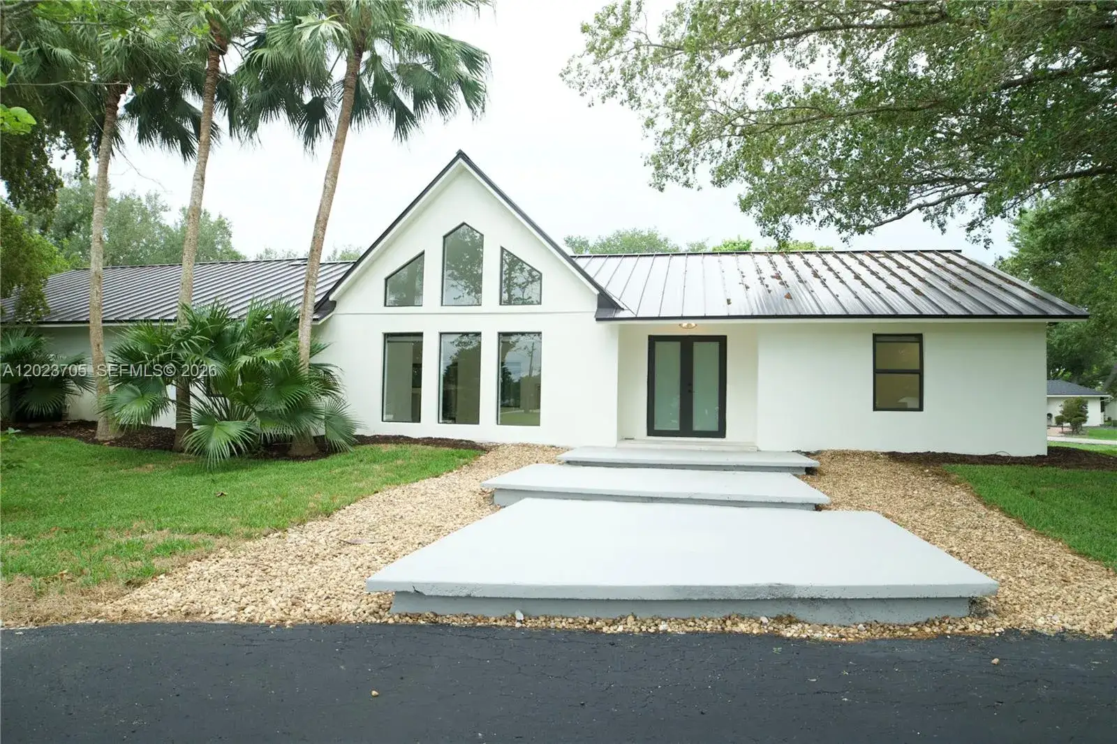 4 bedroom 3 bath Residential for sale at 20500 SW 50th Pl, Southwest Ranches FL 33332