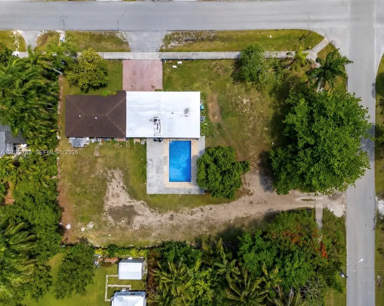 7 bedroom 3 bath Residential for sale at 329 NW 13th St, Homestead FL 33030
