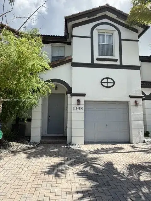 4 bedroom 2 bath Residential for sale at 11419 NW 76th Ter, Doral FL 33178