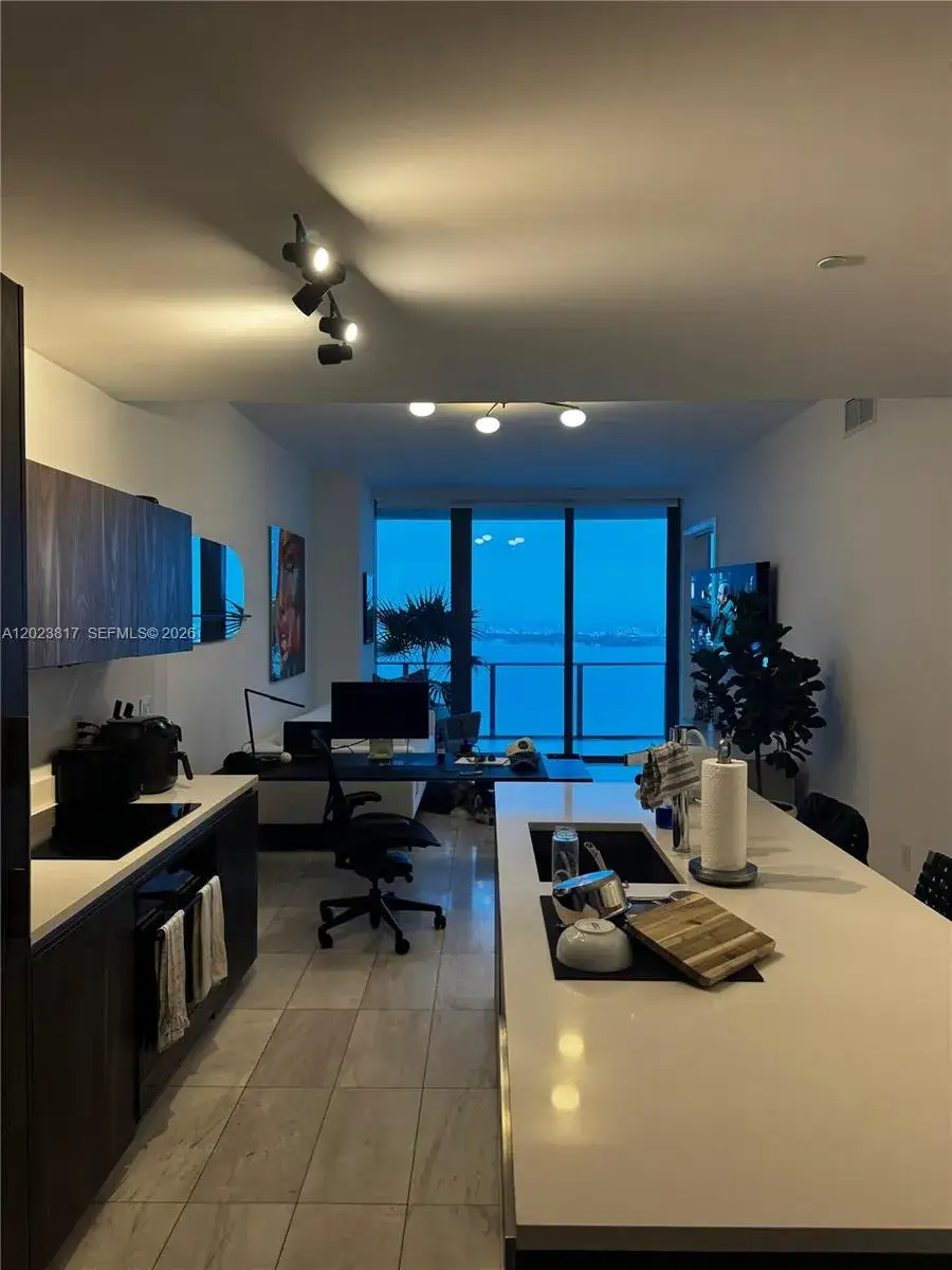1 bedroom 2 bath Residential Lease for rent at 480 NE 31st St # 4102, Miami FL 33137
