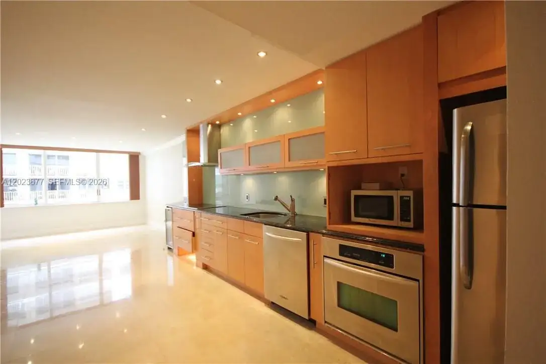 1 bedroom 1 bath Residential for sale at 5401 Collins Ave # 339, Miami Beach FL 33140