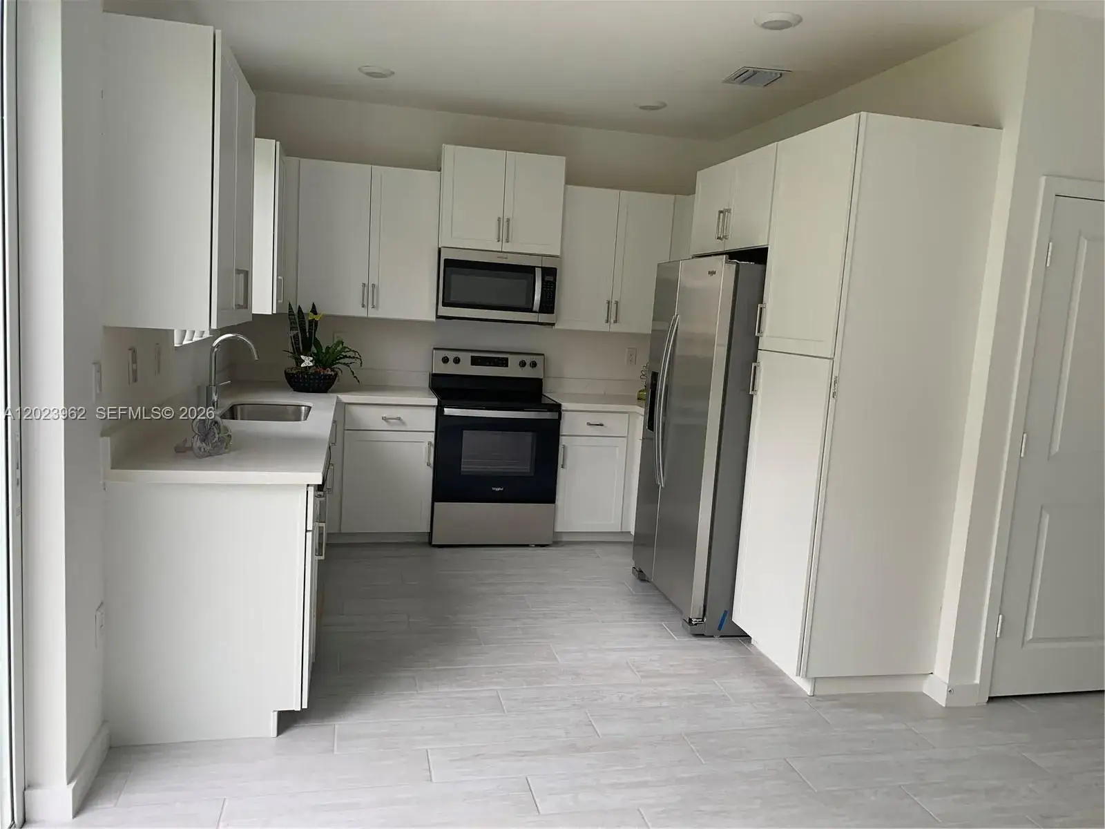 3 bedroom 2 bath Residential for sale at 1068 SE 24th Ave, Homestead FL 33035
