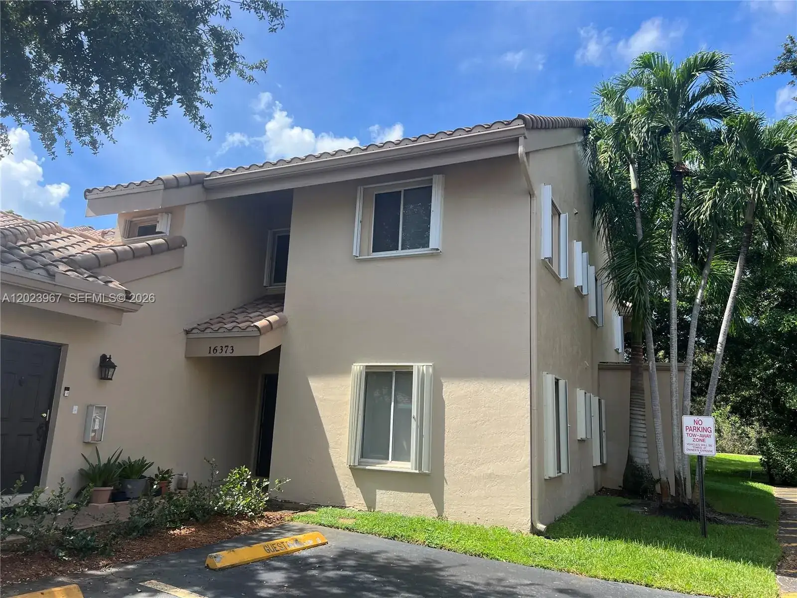 3 bedroom 2 bath Residential Lease for rent at 16373 Malibu Dr # 51, Weston FL 33326
