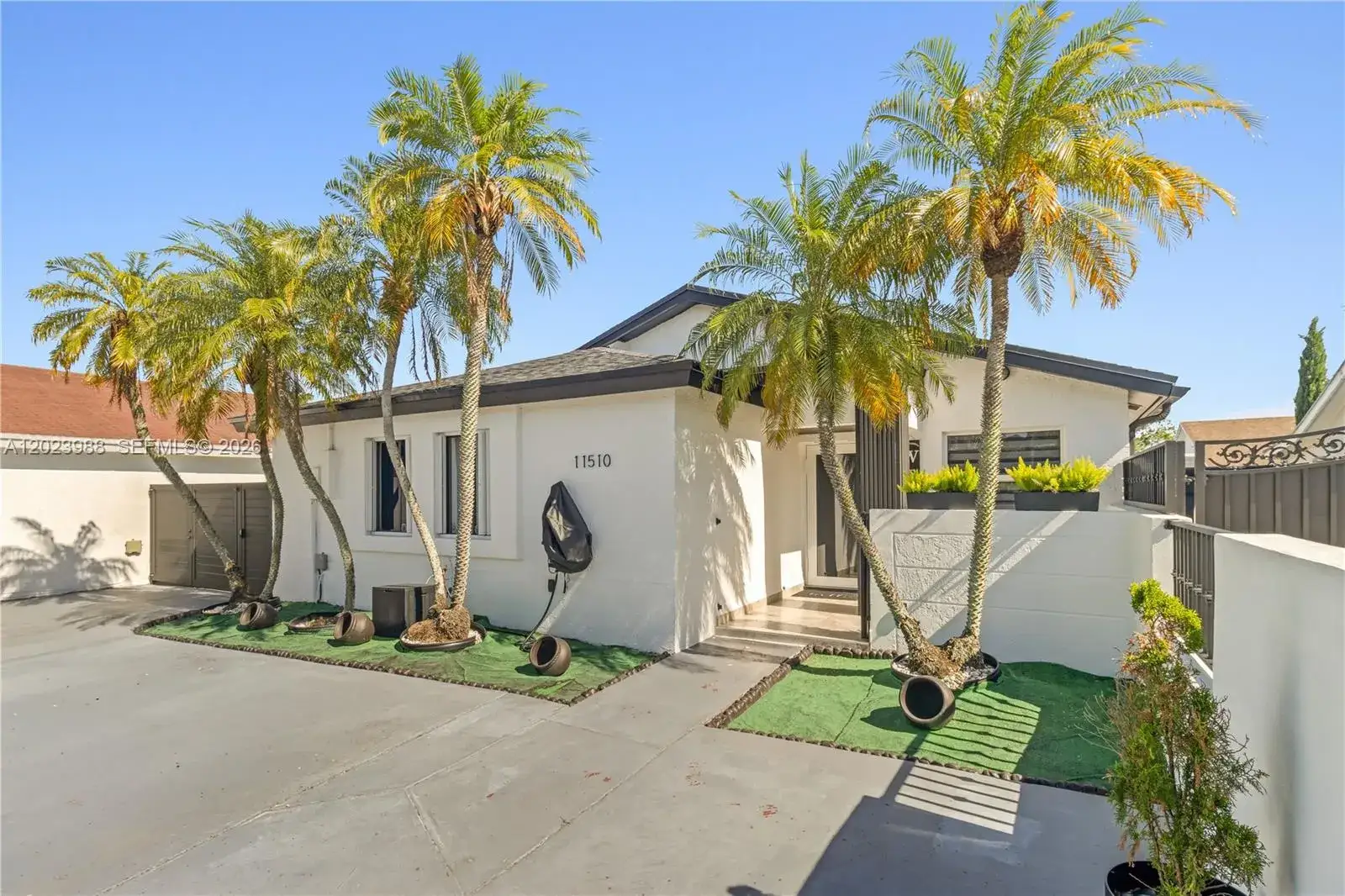3 bedroom 2 bath Residential for sale at 11510 SW 175th St, Miami FL 33157