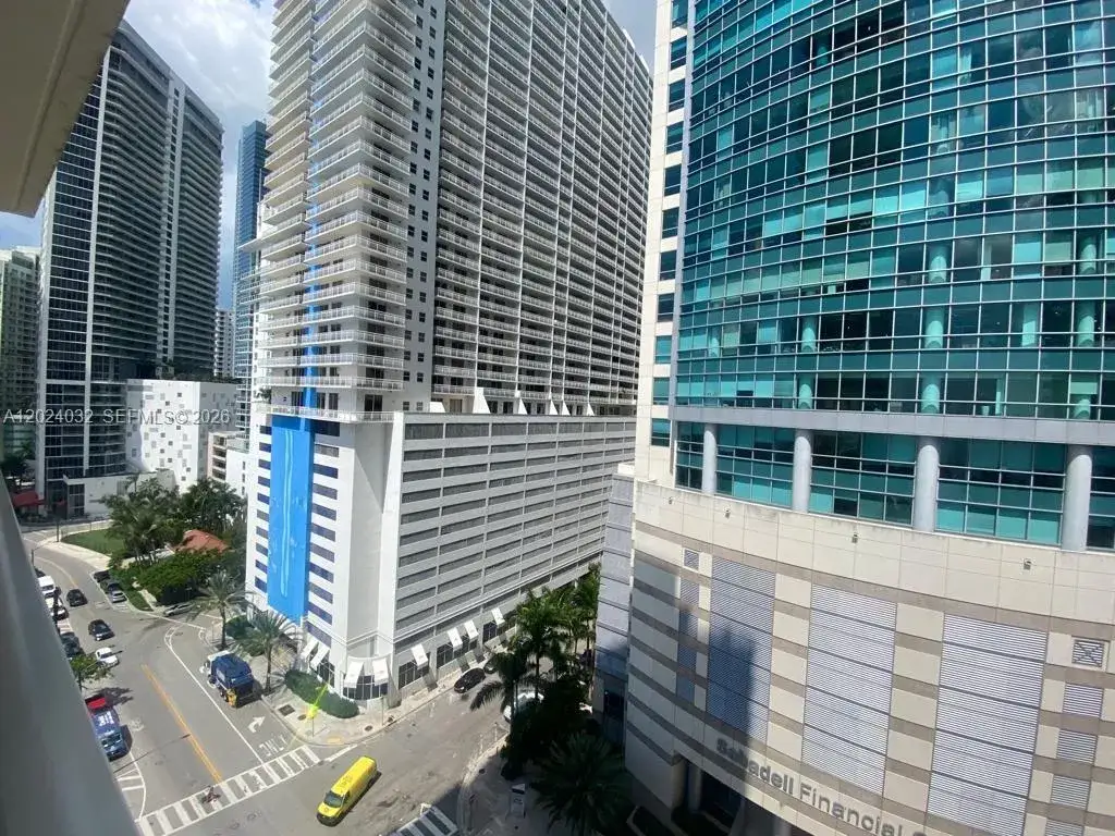 3 bedroom 2 bath Residential for sale at 1155 Brickell Bay Dr # 1202, Miami FL 33131