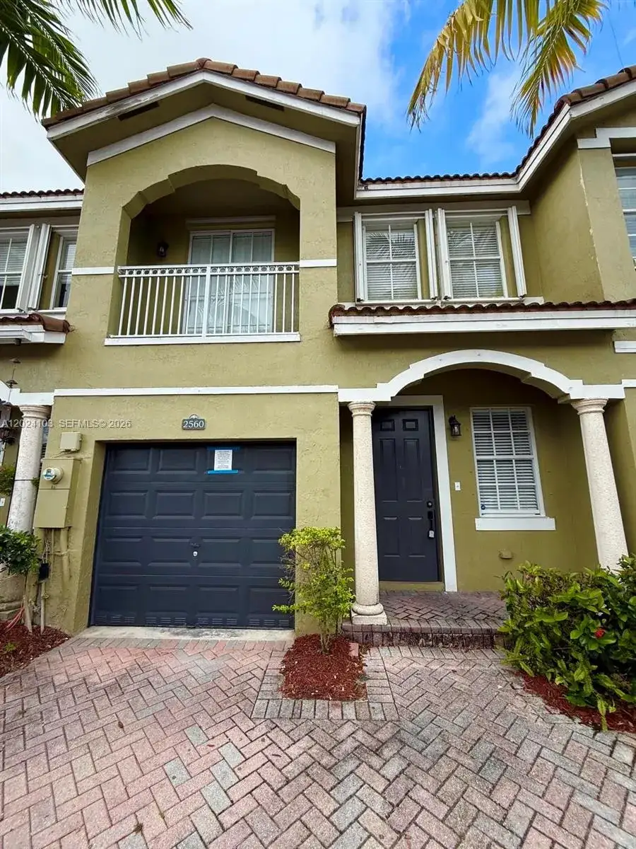 3 bedroom 3 bath Residential for sale at 2560 SE 15th Ct, Homestead FL 33035