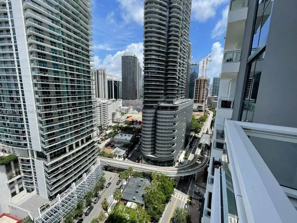 1 bath Residential Lease for rent at 1080 Brickell Ave # 2005, Miami FL 33131