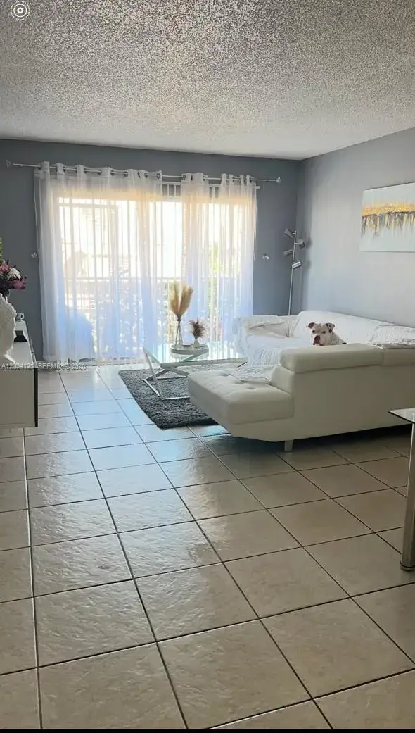 1 bedroom 1 bath Residential for sale at 10900 SW 104th St # 219, Miami FL 33176