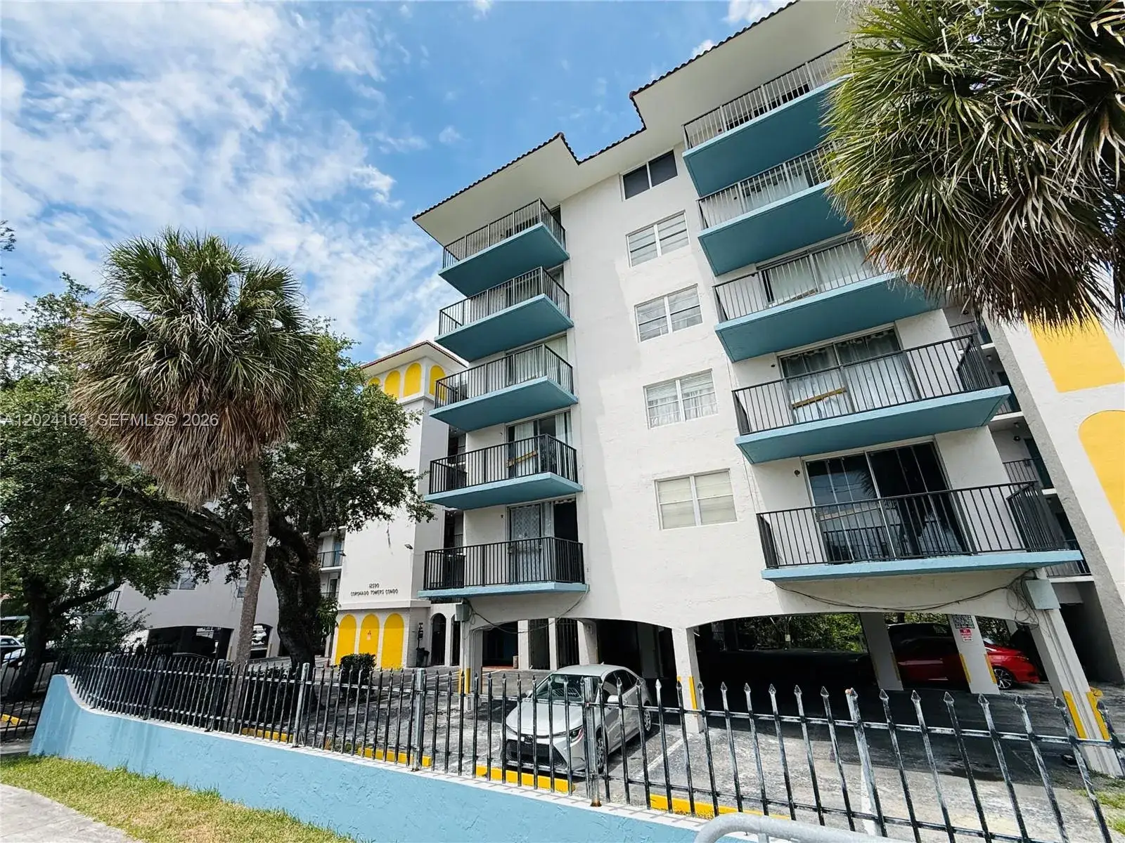 1 bedroom 1 bath Residential Lease for rent at 12590 NE 16th Ave # 412, North Miami FL 33161