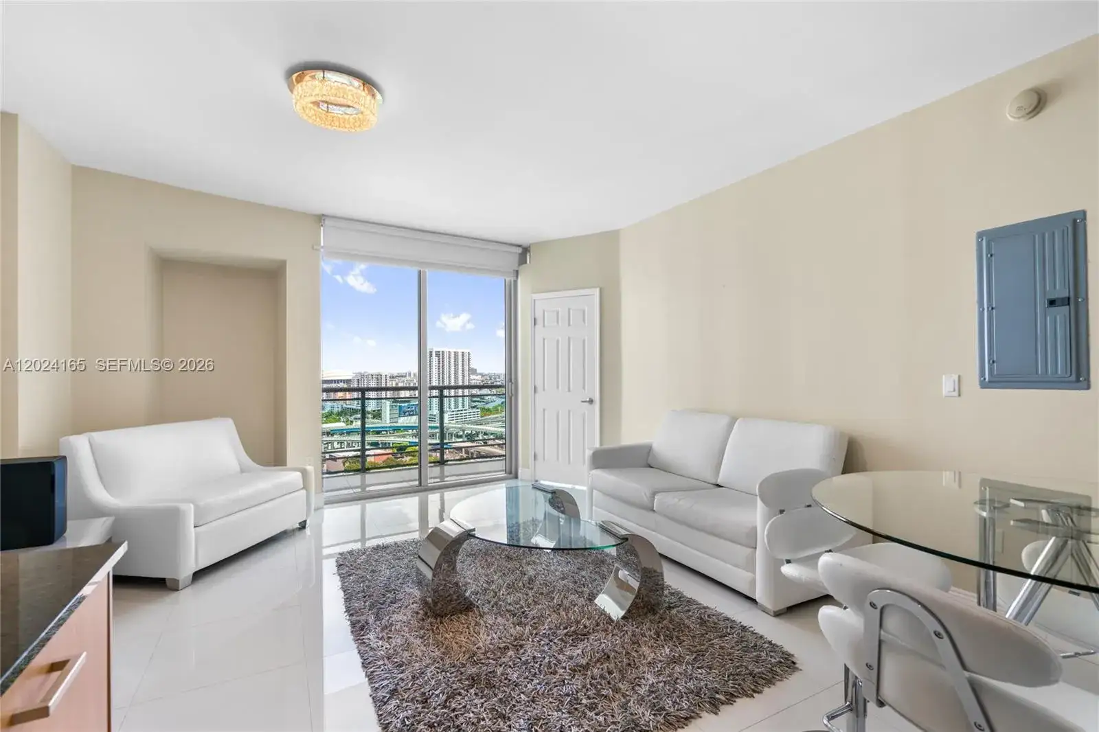 1 bedroom 1 bath Residential for sale at 350 S Miami Ave # 2515, Miami FL 33130