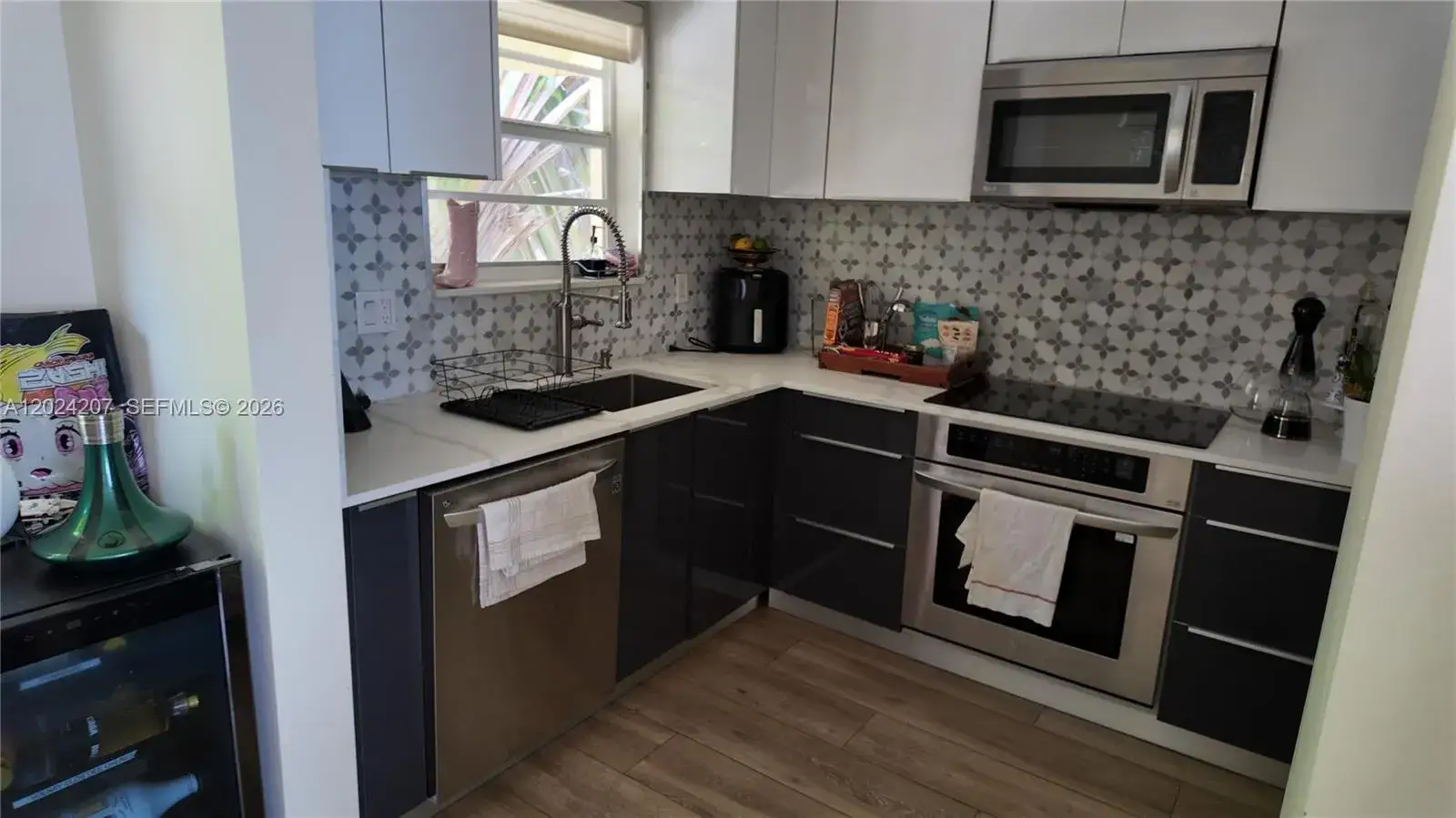 1 bedroom 1 bath Residential for sale at 1535 Meridian Ave # 6, Miami Beach FL 33139