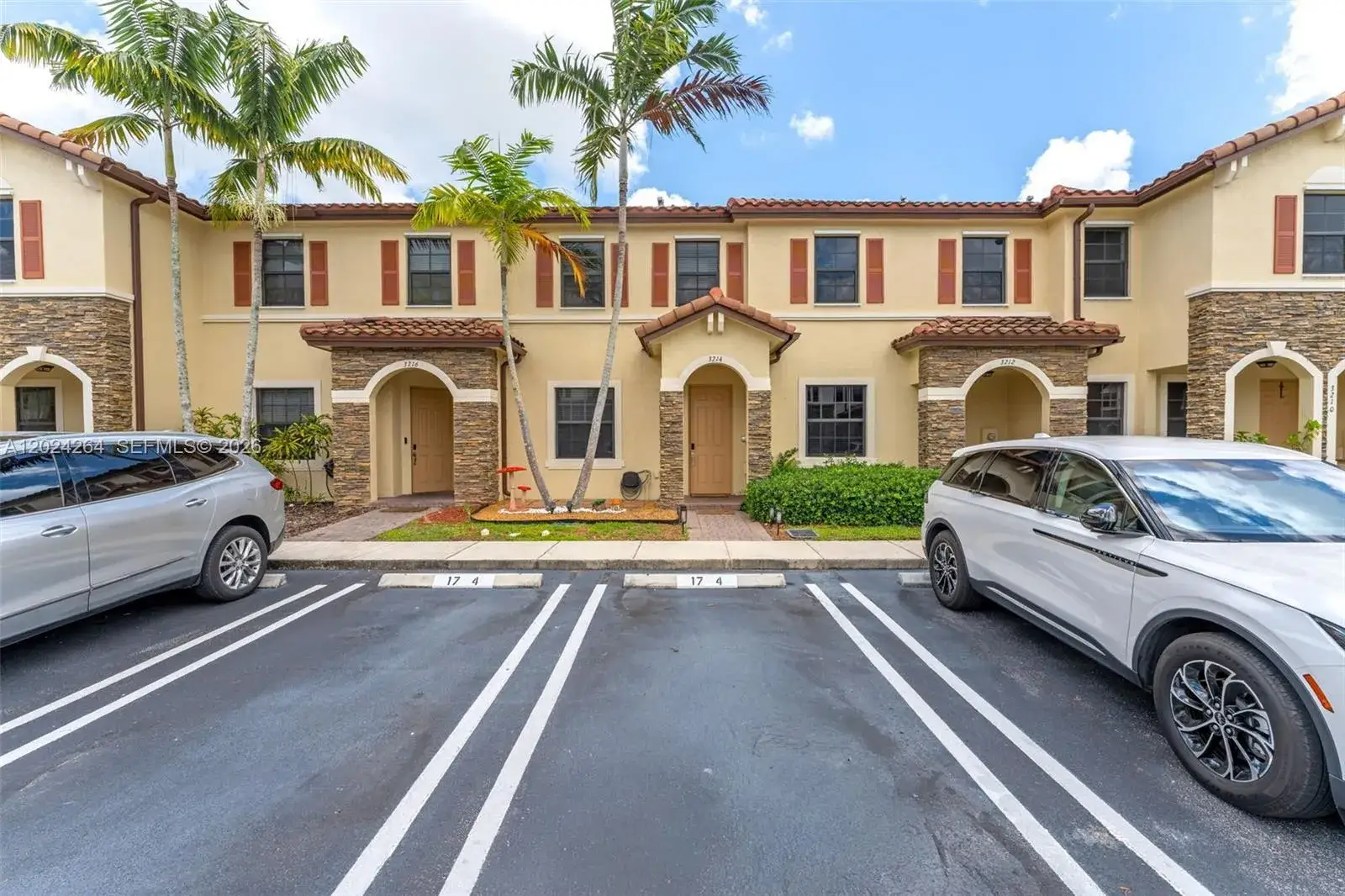 2 bedroom 2 bath Residential for sale at 3214 SE 4th Ct, Homestead FL 33033