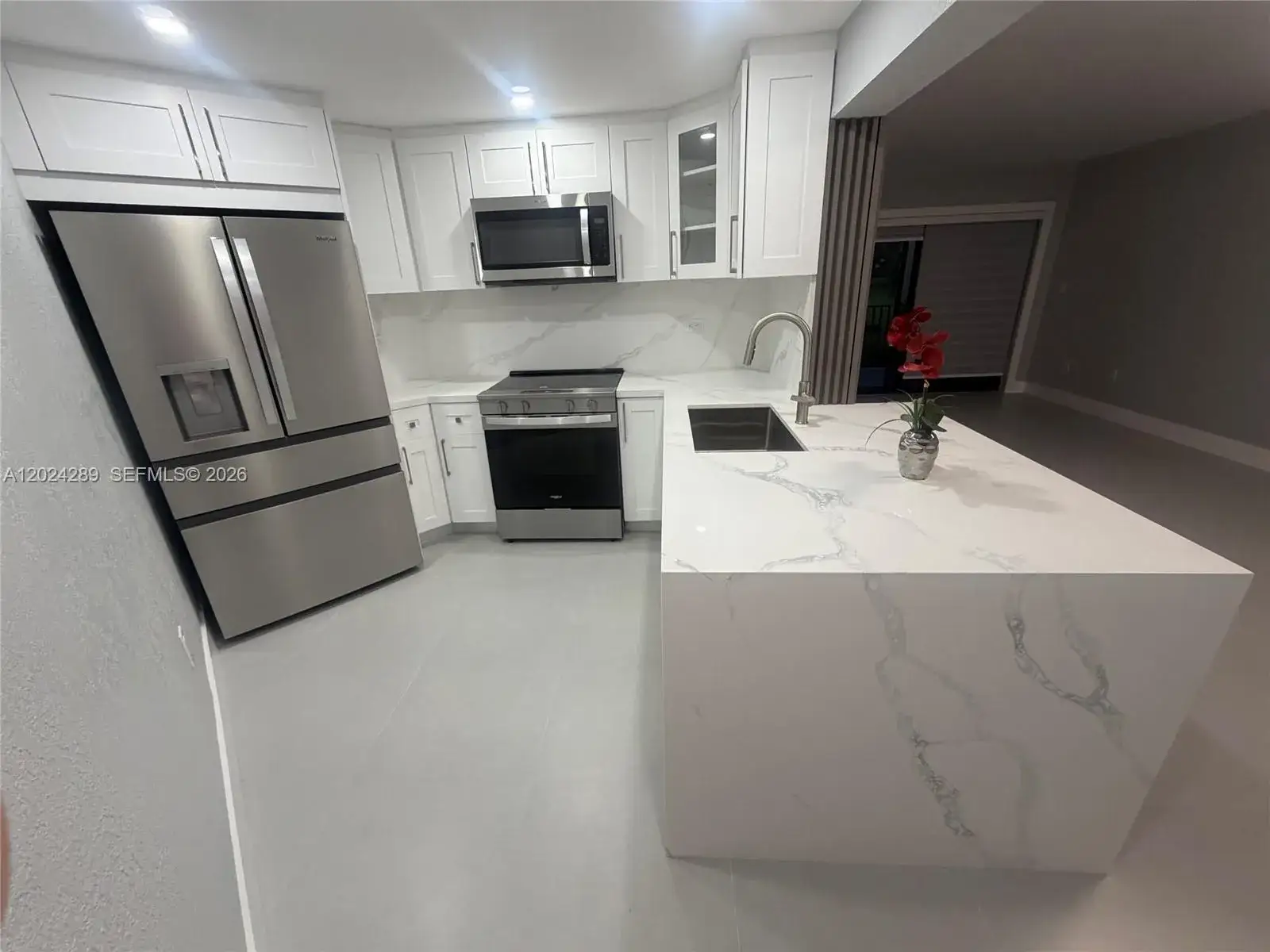 2 bedroom 2 bath Residential Lease for rent at 10233 NW 9th St Cir # 1, Miami FL 33172