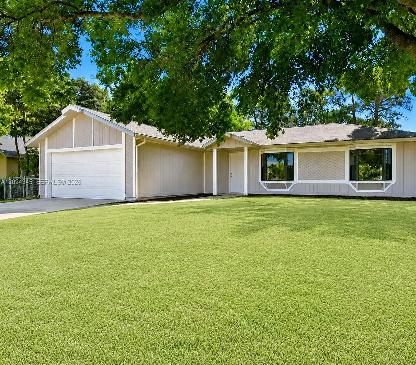 3 bedroom 2 bath Residential for sale at 112 SE Vin Rose Cir, Palm Bay FL 32909