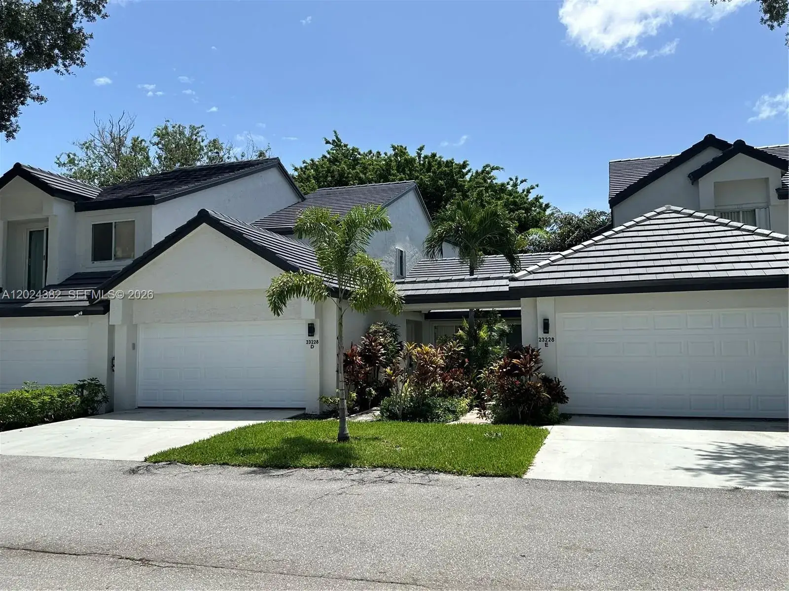 3 bedroom 2 bath Residential for sale at 23228 Fountain Vw # D, Boca Raton FL 33433