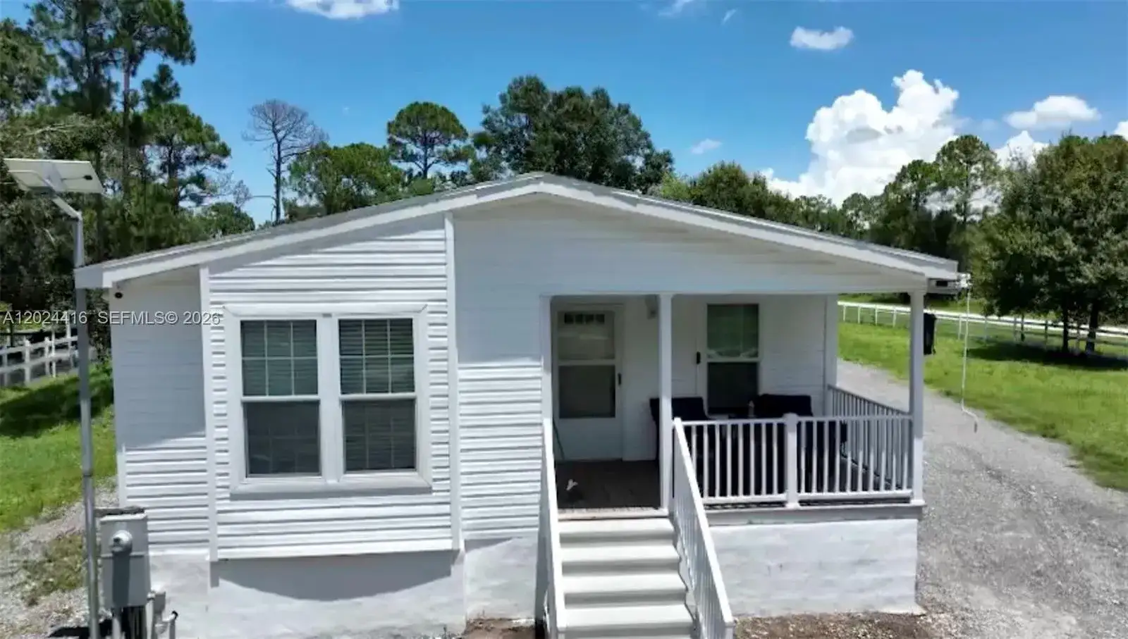 3 bedroom 2 bath Residential for sale at 725 N Willows St, Clewiston FL 33440