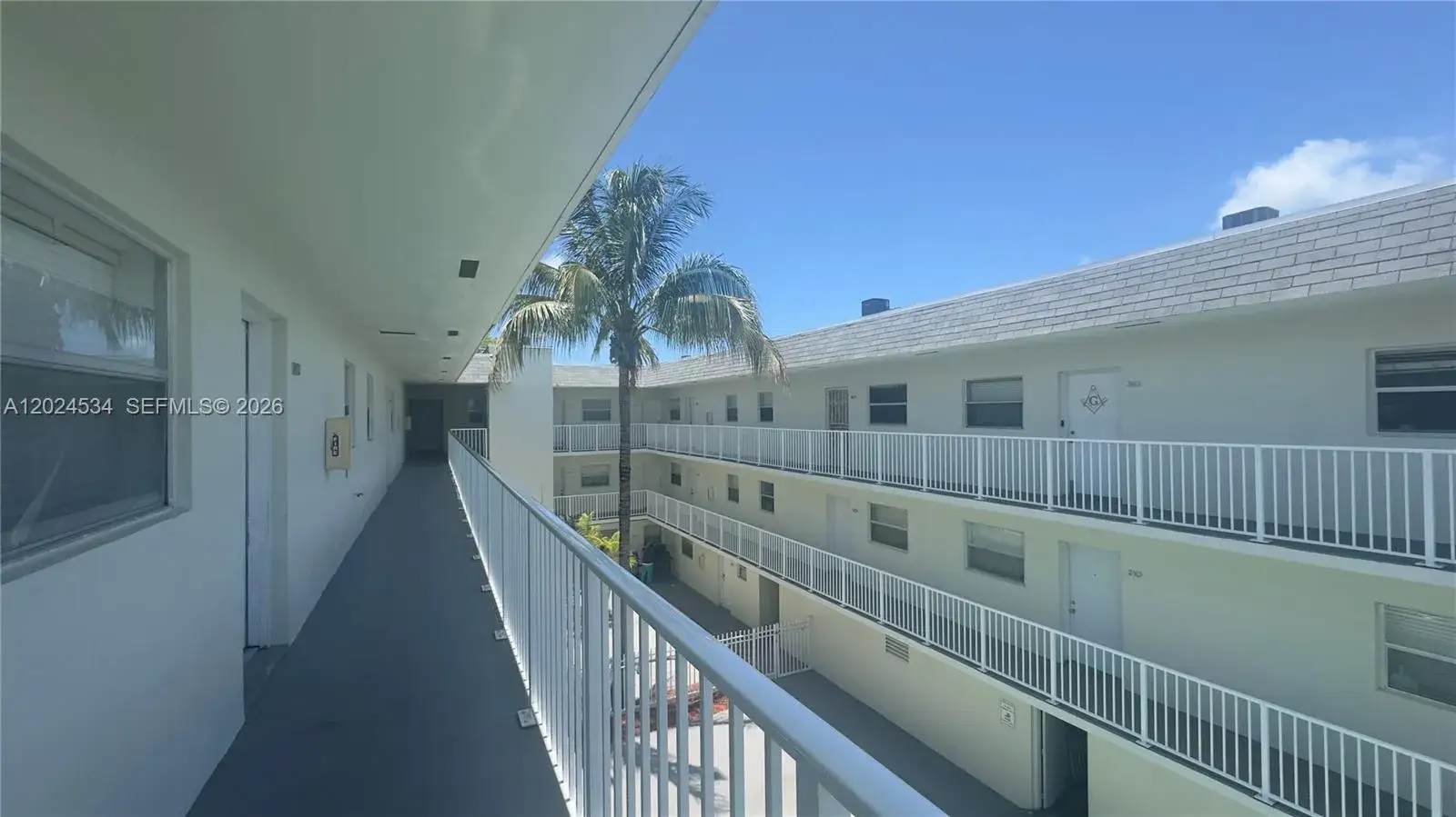 1 bedroom 1 bath Residential for sale at 12890 NE 8th Ave # 302, North Miami FL 33161