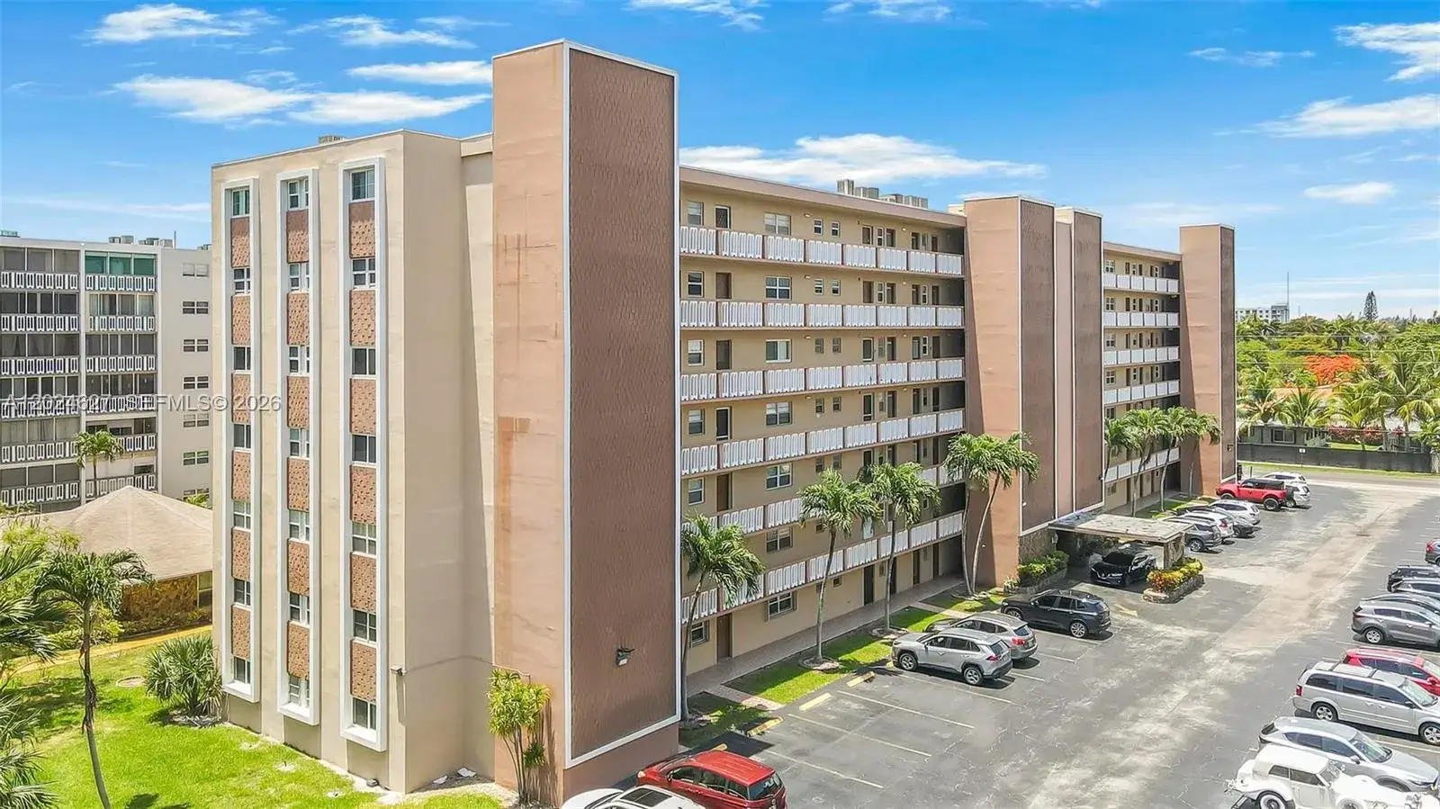 2 bedroom 2 bath Residential for sale at 500 NE 12th Ave # 407, Hallandale Beach FL 33009
