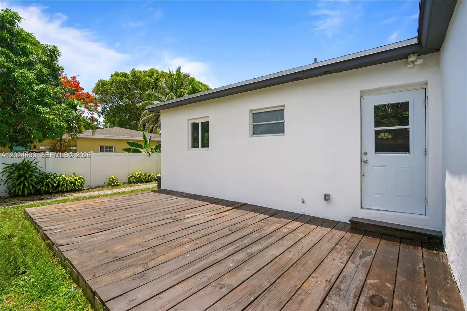 3 bedroom 3 bath Residential for sale at 1081 NE 166th St, North Miami Beach FL 33162