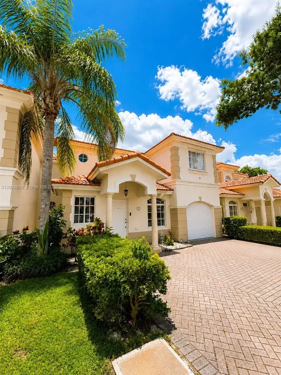 3 bedroom 2 bath Residential for sale at 7305 NW 173rd Dr # 102, Hialeah FL 33015