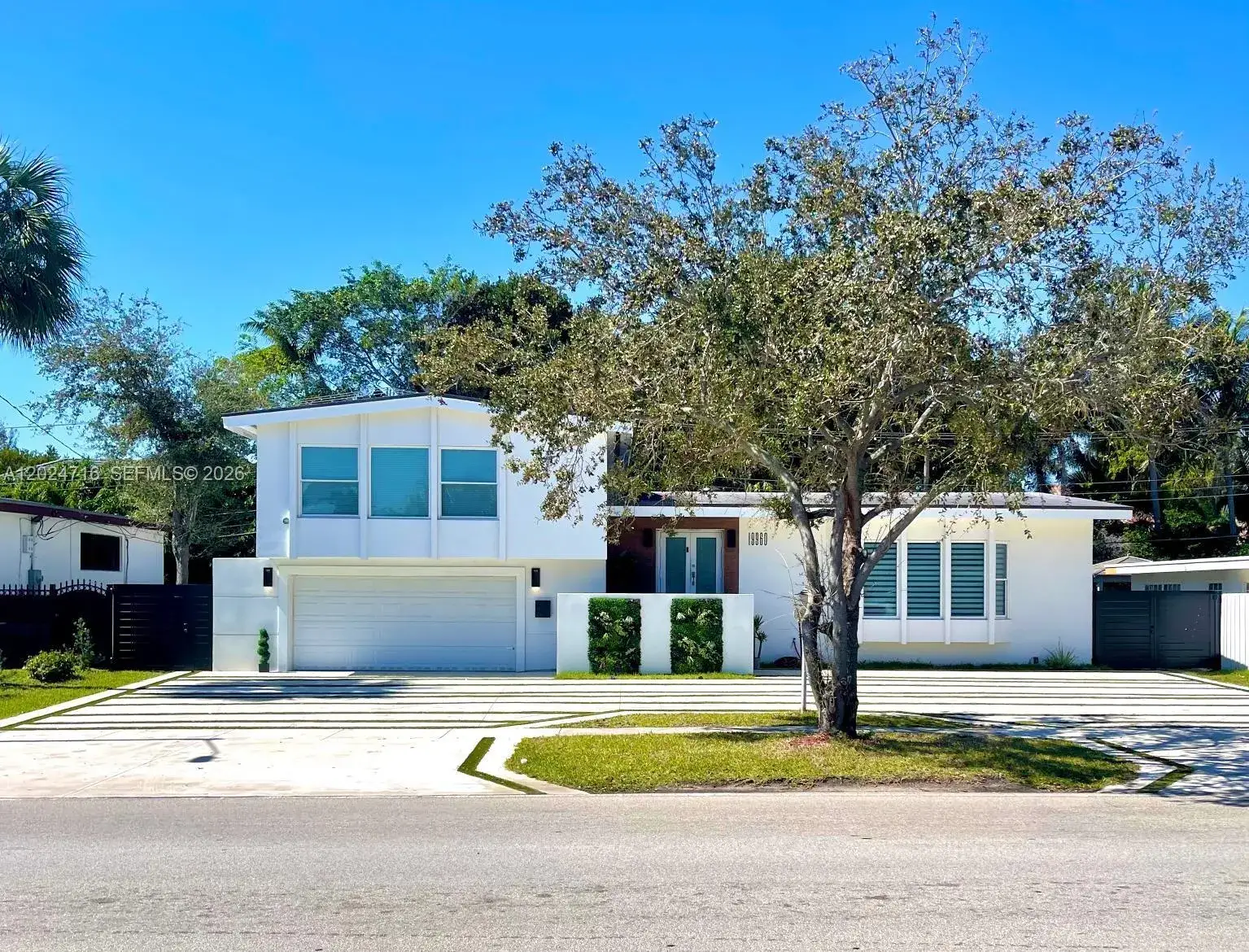 5 bedroom 3 bath Residential Lease for rent at 19960 Highland Lakes Blvd, Miami FL 33179