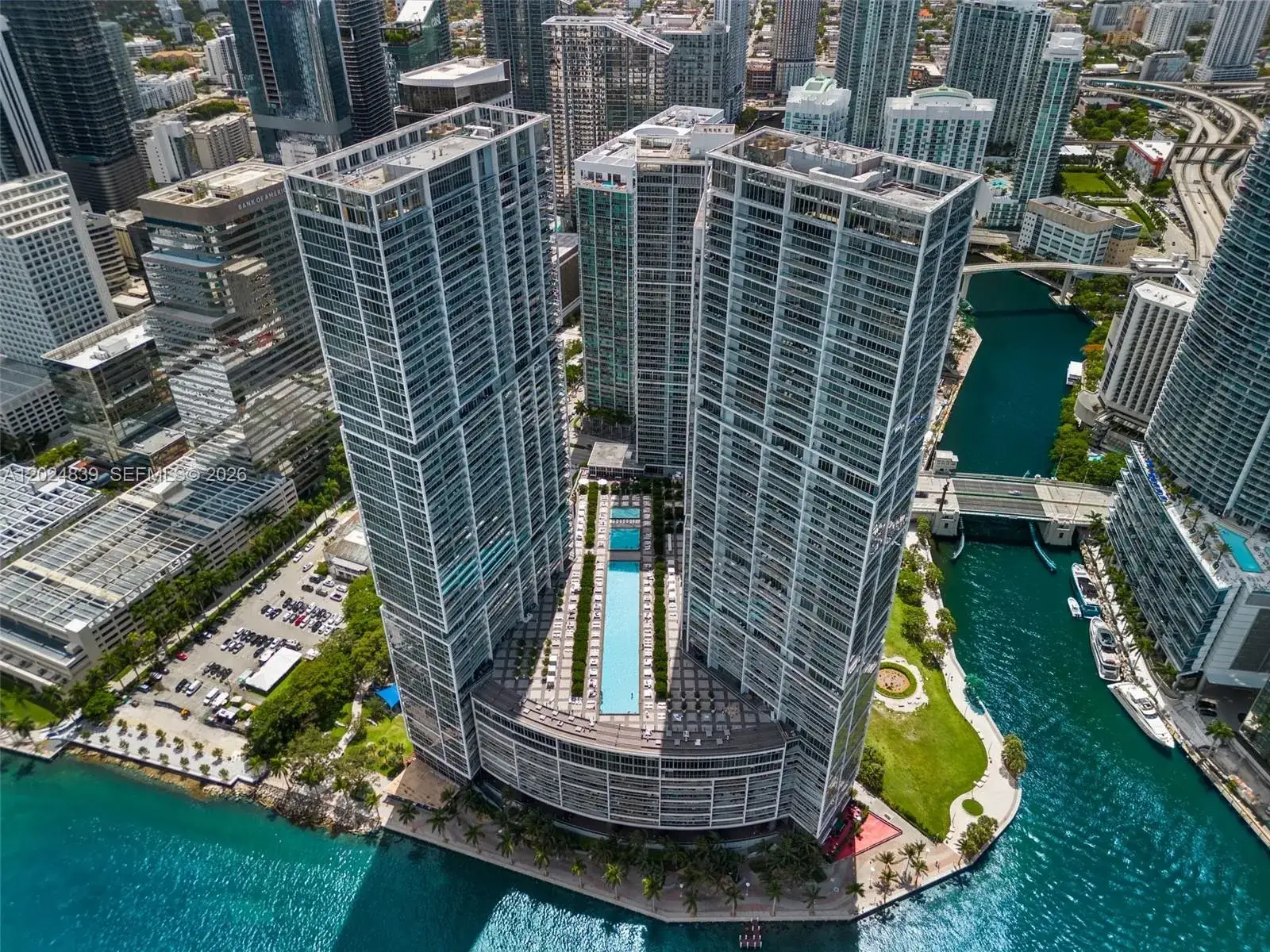 1 bedroom 1 bath Residential for sale at 495 Brickell Ave # 409, Miami FL 33131