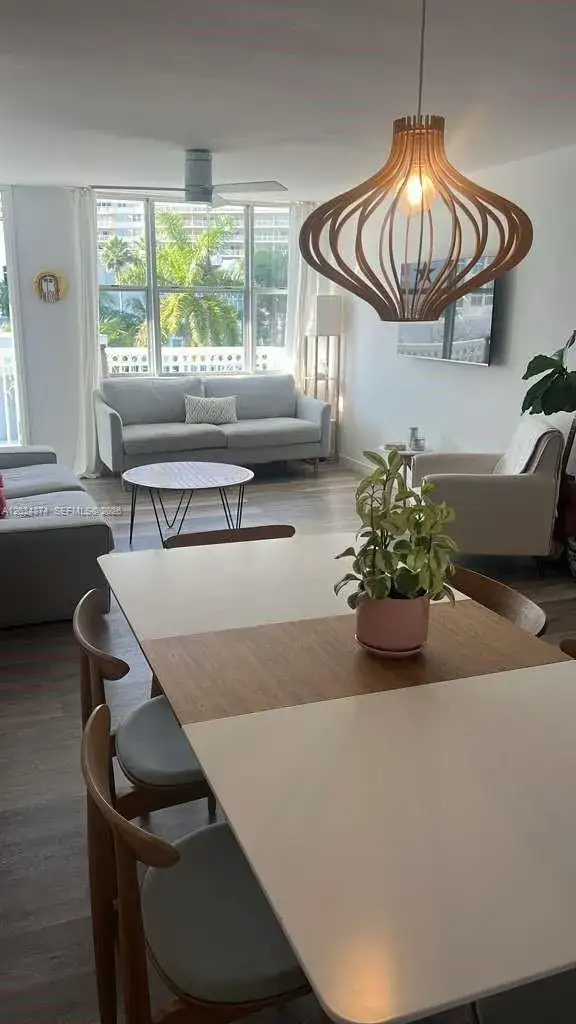 2 bedroom 2 bath Residential Lease for rent at 1913 S.Ocean dr. # 429, Hallandale Beach FL 33009