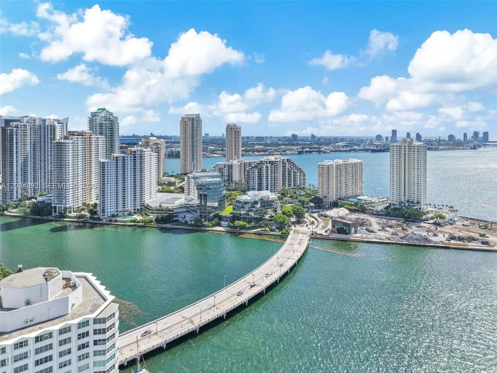 2 bedroom 2 bath Residential for sale at 950 Brickell Bay Dr # 4204, Miami FL 33131