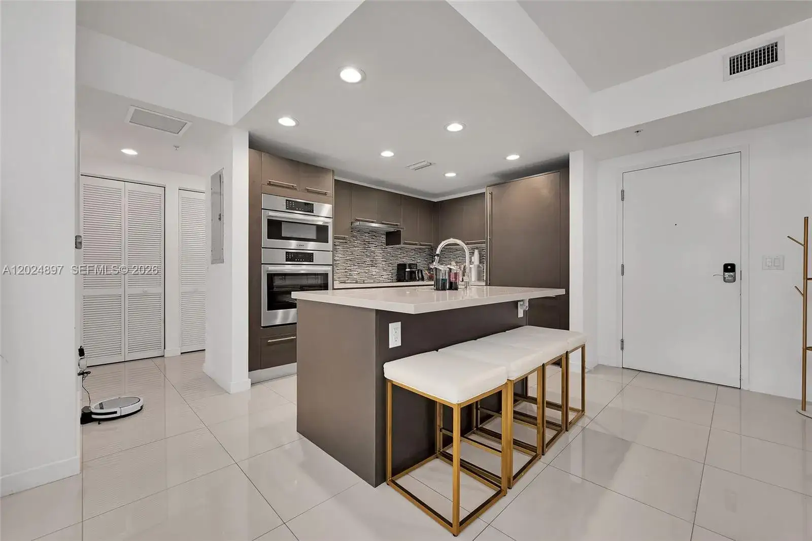 2 bedroom 2 bath Residential for sale at 7825 NW 107th Ave # 507, Doral FL 33178