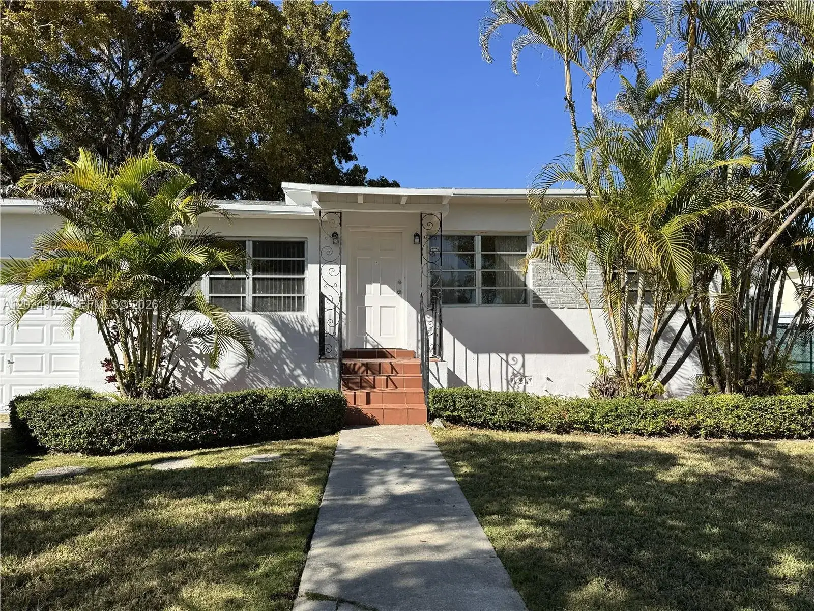 2 bedroom 1 bath Residential Lease for rent at 5353 SW 6th St, Miami FL 33134