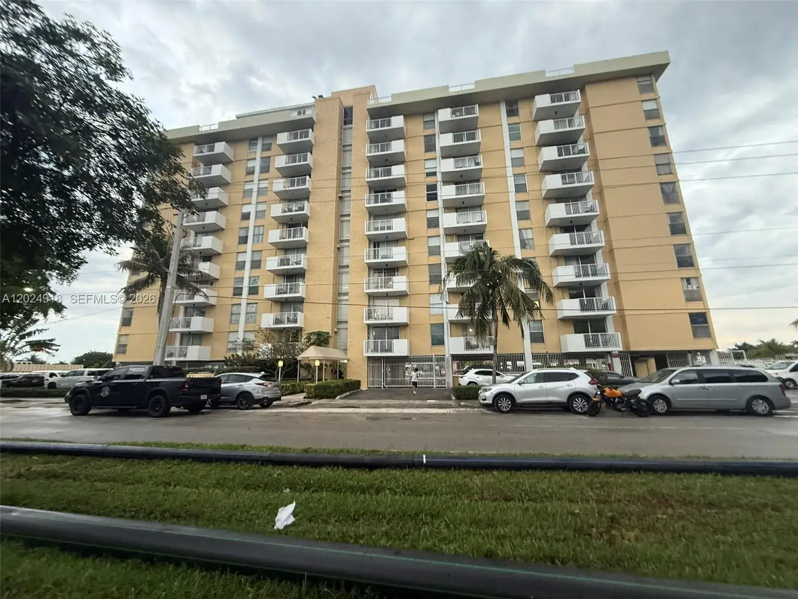 2 bedroom 2 bath Residential Lease for rent at 2020 NE 135th St # 503, North Miami FL 33181