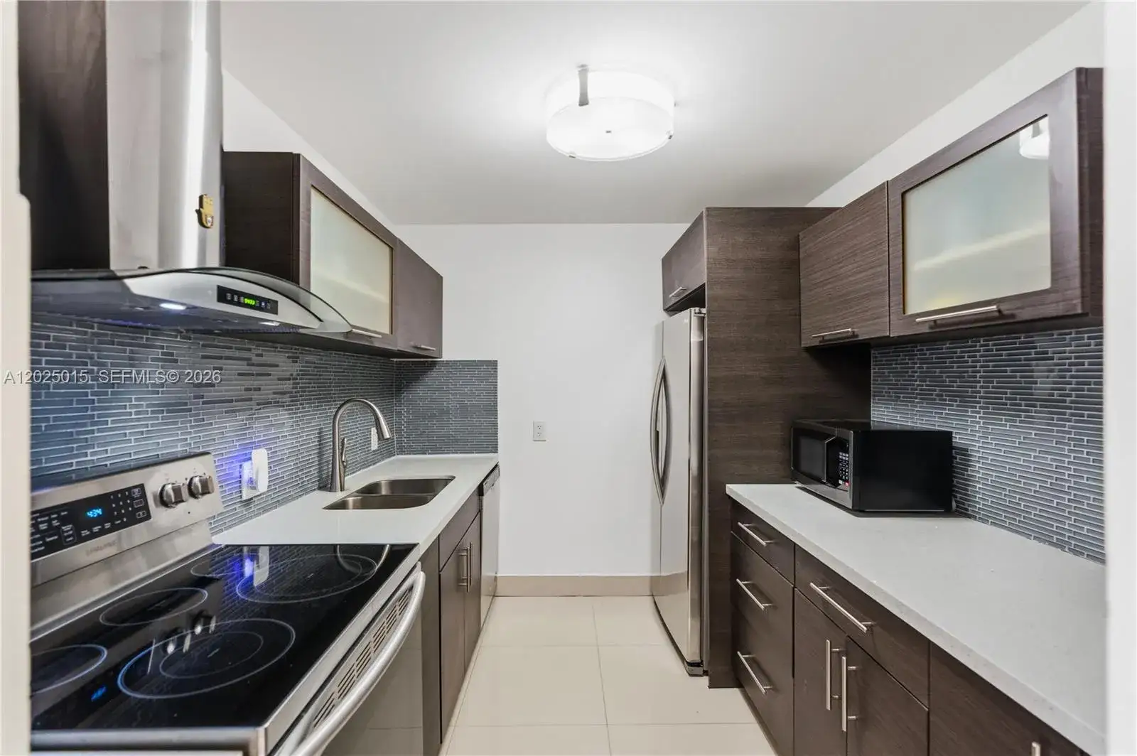 2 bedroom 2 bath Residential for sale at 3625 N Country Club Dr # 402, Aventura FL 33180