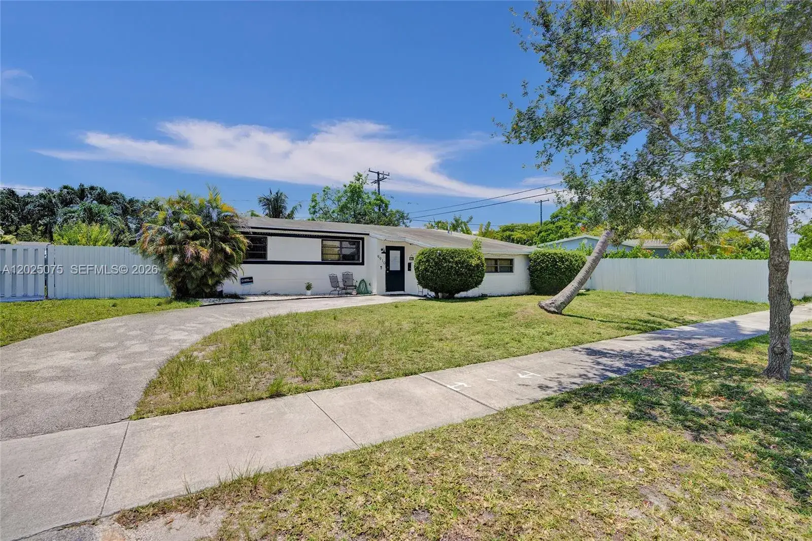 3 bedroom 2 bath Residential for sale at 9910 Bahama Dr, Cutler Bay FL 33189