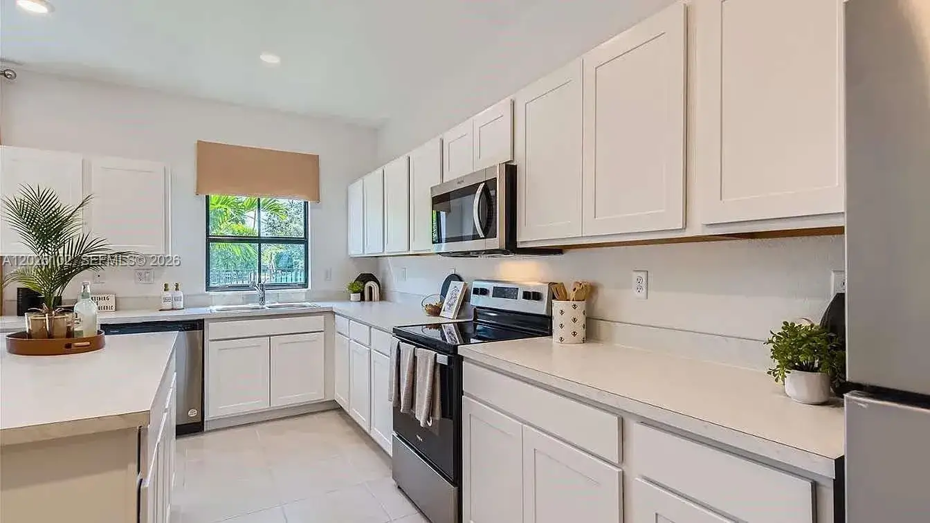 3 bedroom 2 bath Residential Lease for rent at 876 NW 3rd Way, Pompano Beach FL 33060