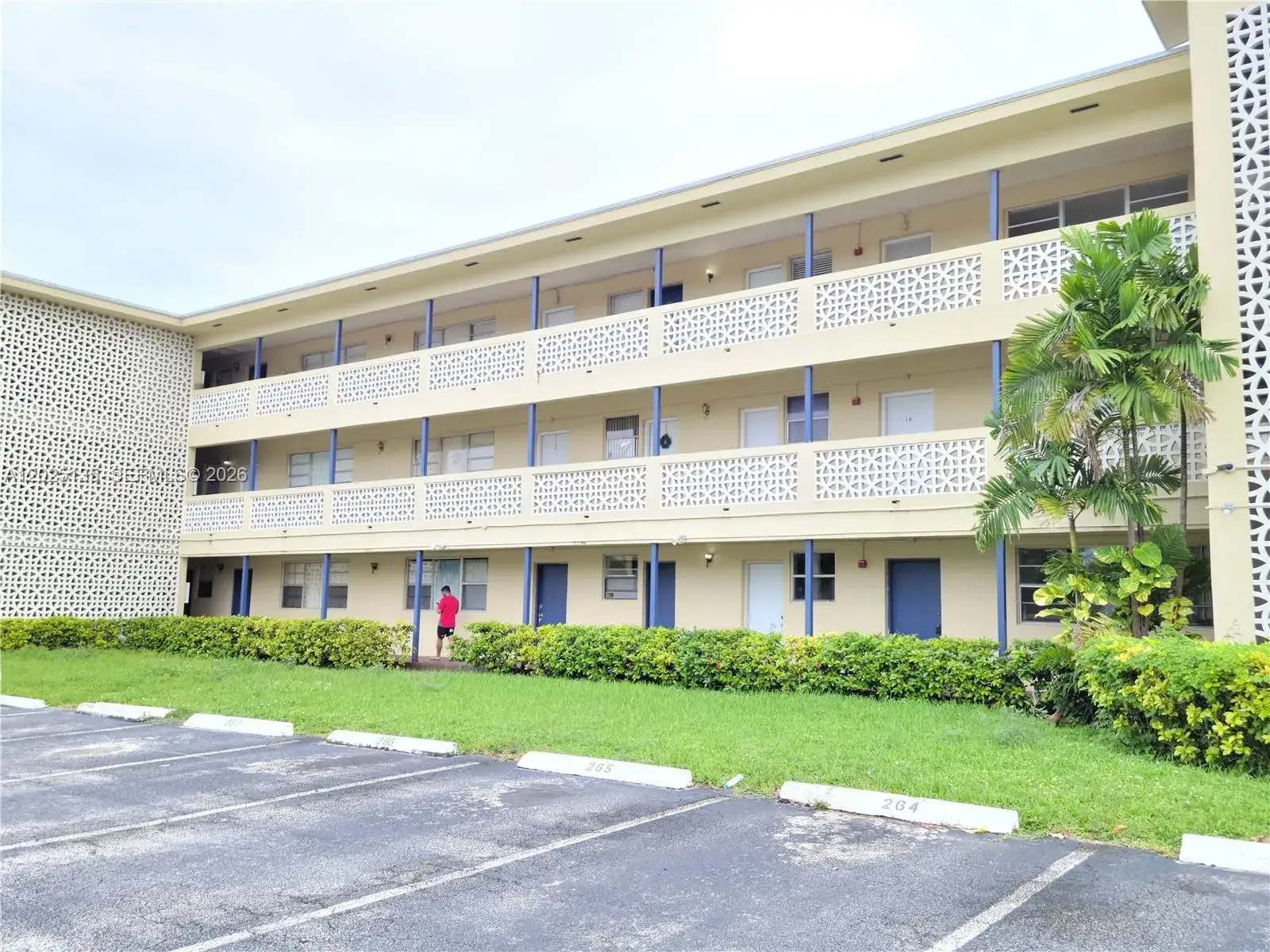2 bedroom 2 bath Residential Lease for rent at 11960 NE 19th Dr # 16, North Miami FL 33181
